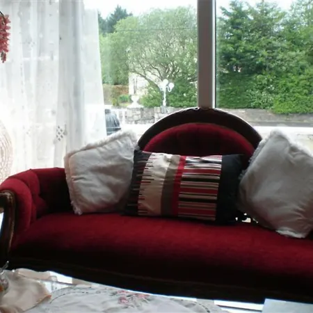 Crystal Springs Nocleg ze śniadaniem 3*