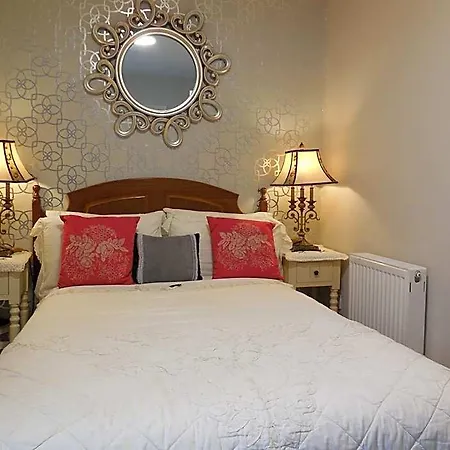 Crystal Springs Couette-café 3*