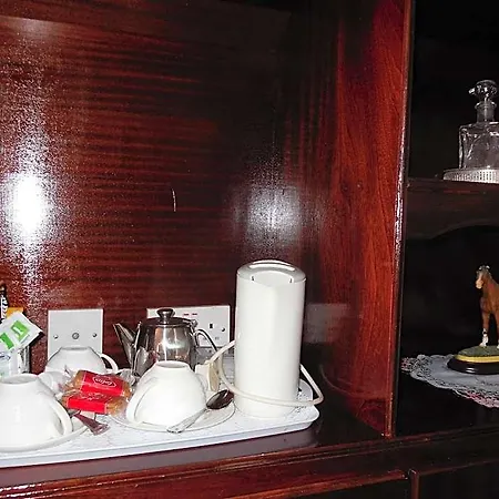 Crystal Springs Couette-café 3*