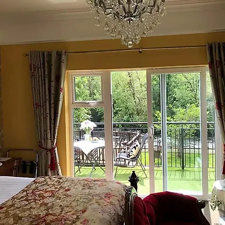 Crystal Springs 3*
