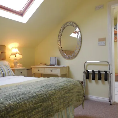Crystal Springs Couette-café 3*