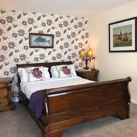 Couette-café Crystal Springs 3*